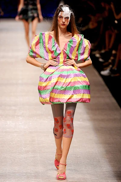 Look 49
